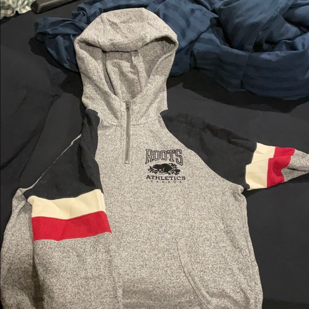 Roots Sweatshirt Medium Red white and blue